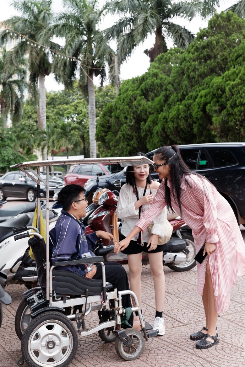 3 mỹ nhân Vbiz bầu bí vẫn mặc đẹp rụng rời: Ngô Thanh Vân sang xịn, H&#39;Hen Niê giản dị mà khí chất - 10