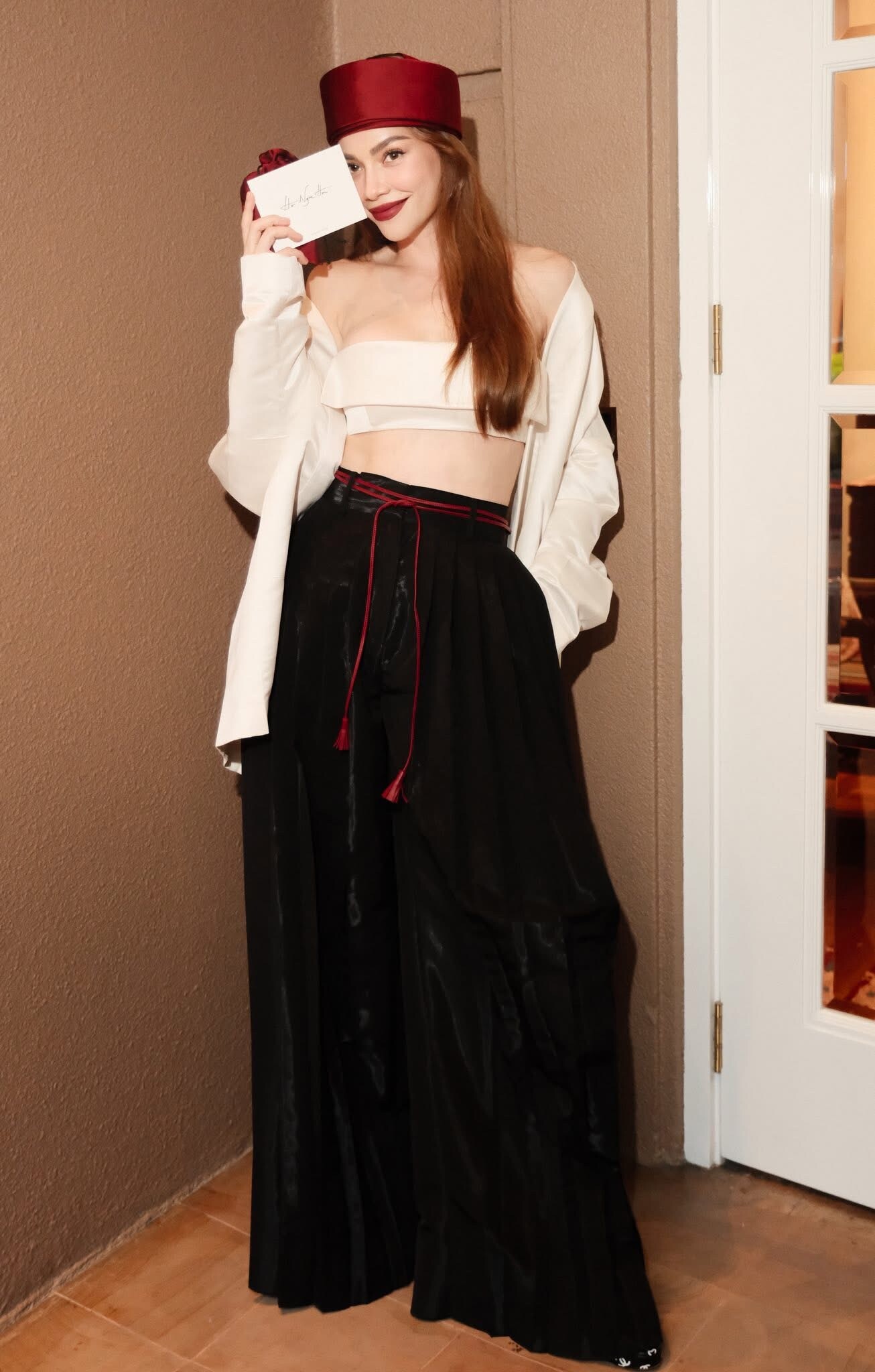 Mặc đồ trắng không lo lộ "bé mỡ" chuẩn style Hồ Ngọc Hà, tưởng khó nhưng lại vô cùng đơn giản - 11