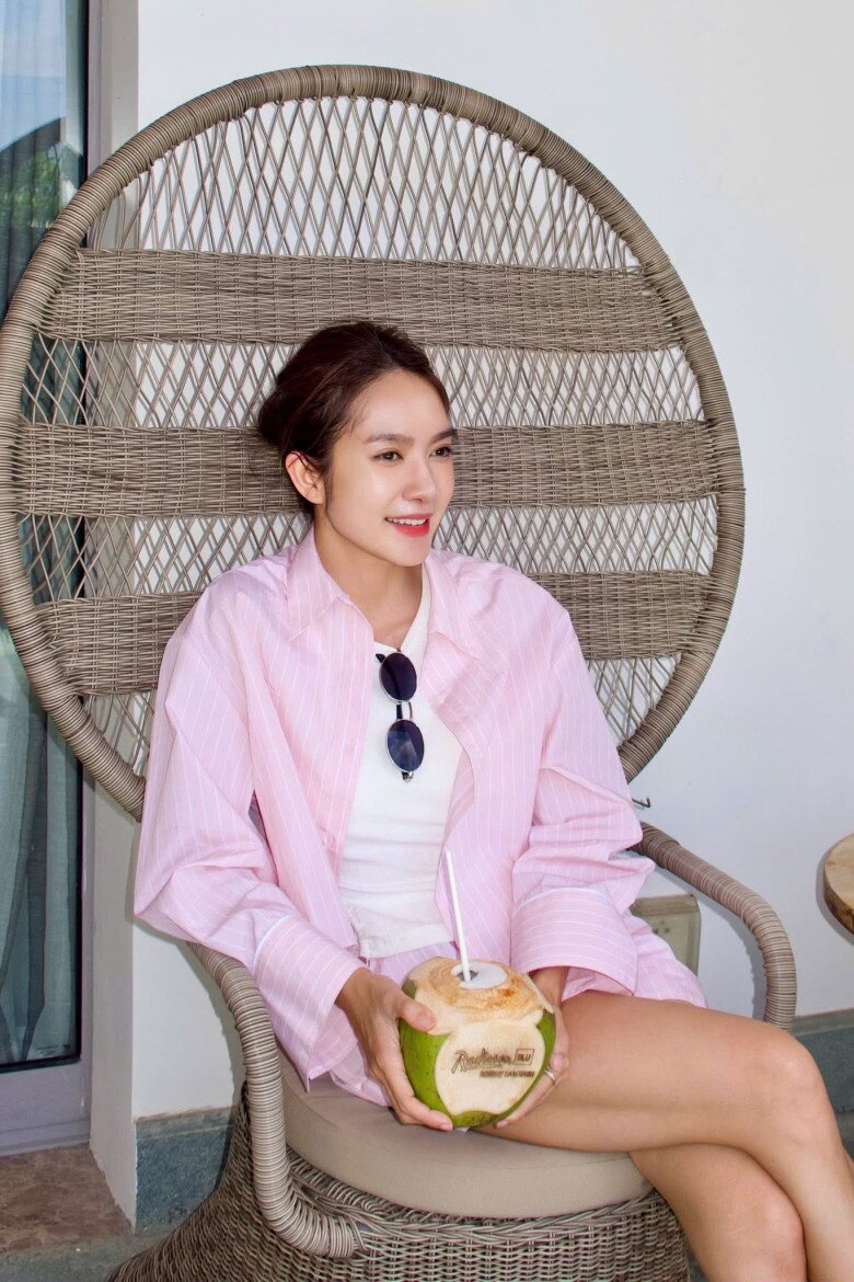 Mẹ bỉm Vbiz 4 con được khen trẻ đẹp hơn Jisoo Black Pink nhờ bí quyết cực dễ thực hiện - 5