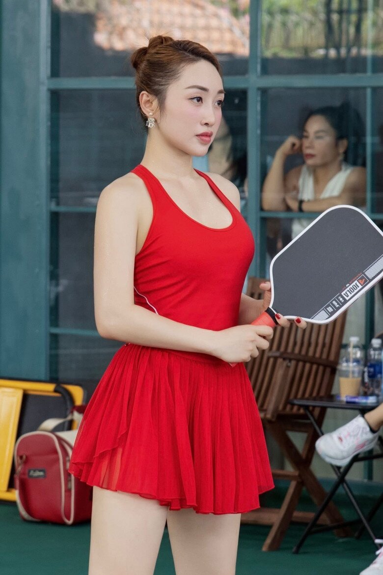 Bà xã Chi Bảo mê môn thể thao này hơn cả chồng, ẵm con theo để độ dáng - 8