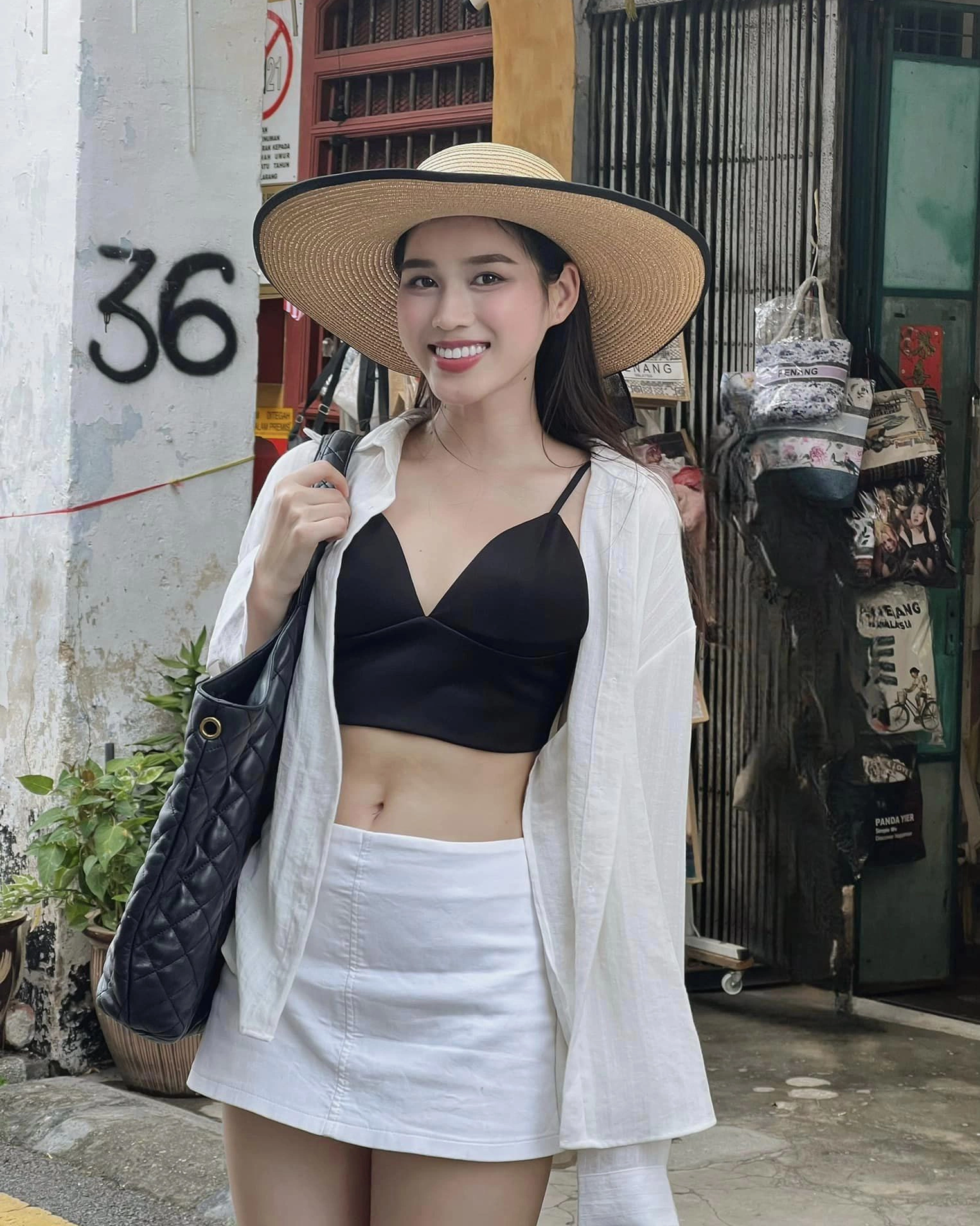 Nàng hậu Thanh Hoá từng &#34;gây sốt&#34; với ảnh làm nông, giờ giàu có sang chảnh, ăn mặc dát loạt đồ hiệu hàng hiếm - 8