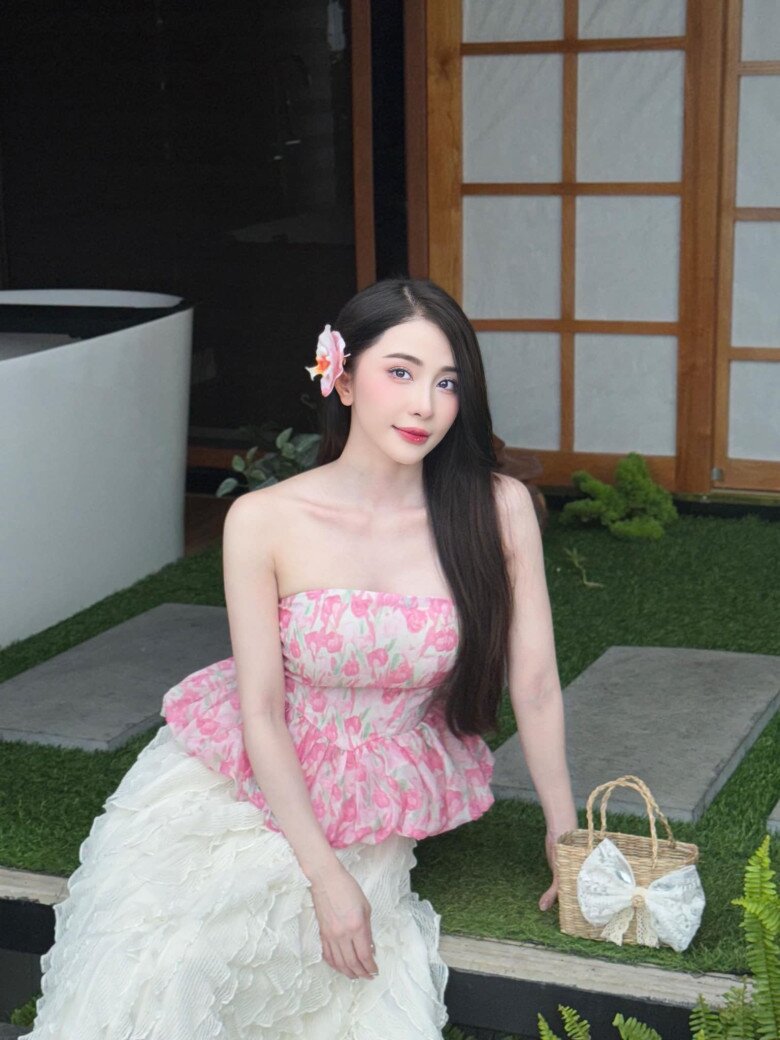 Người tình Việt Anh có nước sa trắng sứ, chuộng mặc style “gái quê” vẫn hút hết mọi ánh nhìn - 2