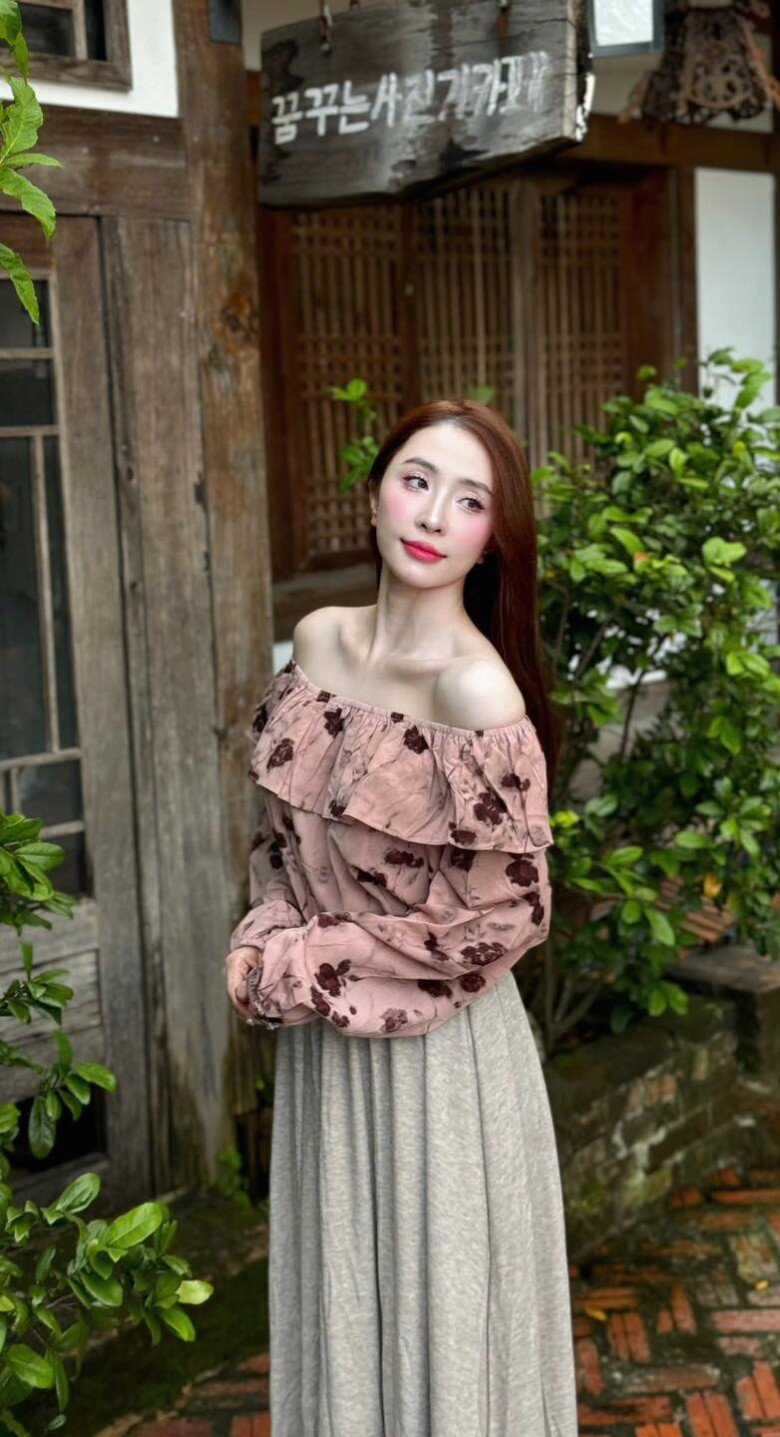 Người tình Việt Anh có nước sa trắng sứ, chuộng mặc style “gái quê” vẫn hút hết mọi ánh nhìn - 10