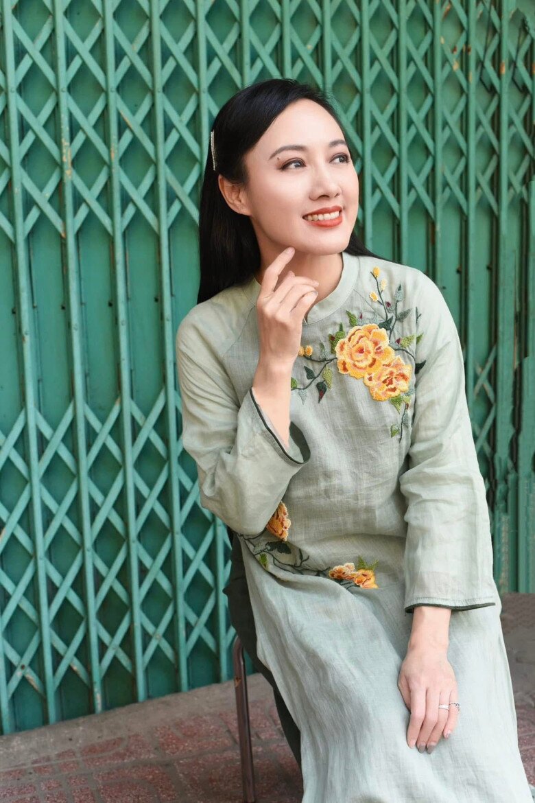 Nhan sắc và danh tính nữ MC dẫn đầu cầu phía Nam ngày 30 tháng 4 đẹp hơn cả Hoa hậu - 6