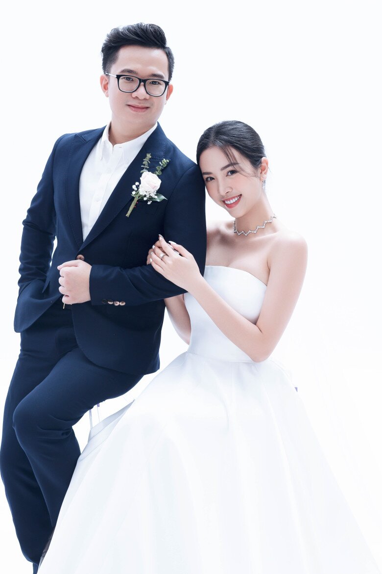 Điểm danh những nàng hậu có nhan sắc ngọc ngà kiêu sa, chọn lấy chồng ở tuổi đẹp nhất đời con gái - 8