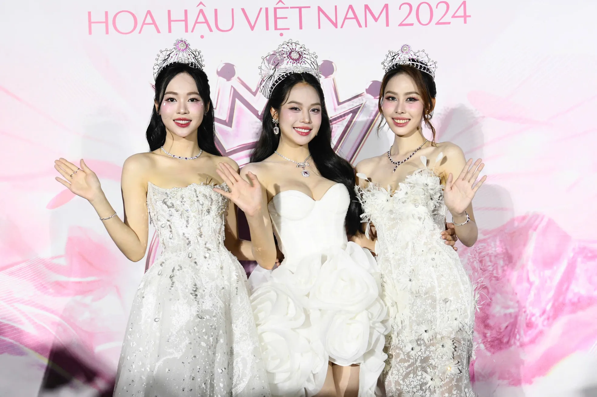 Cuối nhiệm kỳ Hoa hậu Việt Nam, Thanh Thủy từ một nàng hậu bị chê thành biểu tượng sắc đẹp chuẩn chánh cung - 6