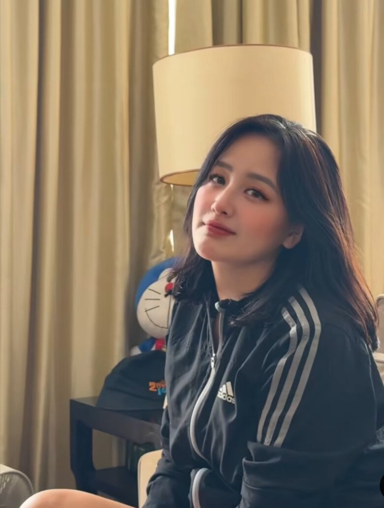 Soi thời trang đi họp cổ đông tập đoàn lớn của Mai Phương Thuý và Phương Nhi, không hề có điểm chung - 4