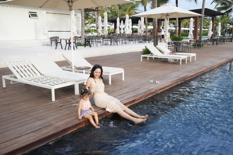 Hot girl “Em xinh say hi” lộ chuyện bí mật sinh con vì trượt tay, danh tính bố đứa bé vẫn còn là ẩn số - 8