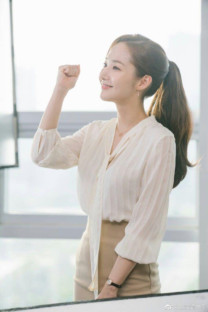 5 lưu ý "sống còn" khi chọn trang phục đi phỏng vấn, hội chị em công sở phải biết để vừa chỉn chu, vừa thu hút - 4