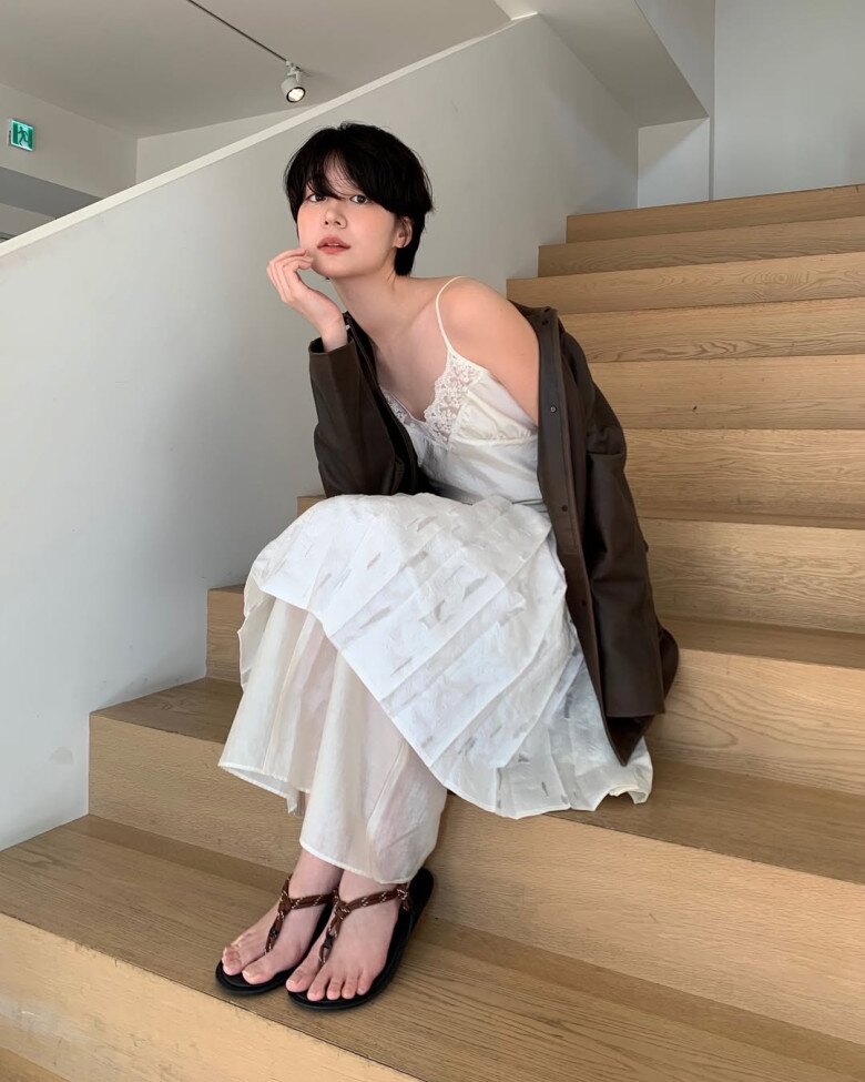 Cũng diện đồ mùa hè nhưng người thì đẹp tinh tế, người lại "kém sang"? Blogger người Hàn tiết lộ 10 bí quyết lên đồ miễn chê - 2