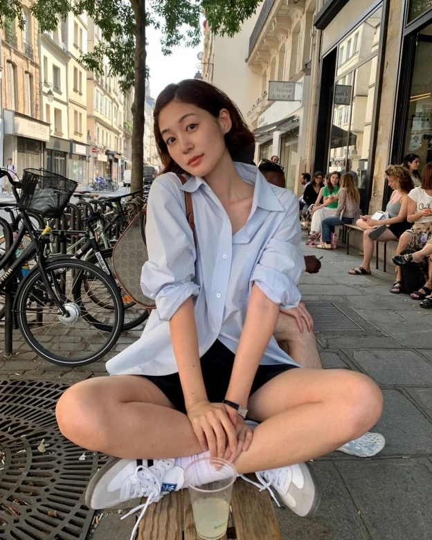 Cũng diện đồ mùa hè nhưng người thì đẹp tinh tế, người lại "kém sang"? Blogger người Hàn tiết lộ 10 bí quyết lên đồ miễn chê - 10