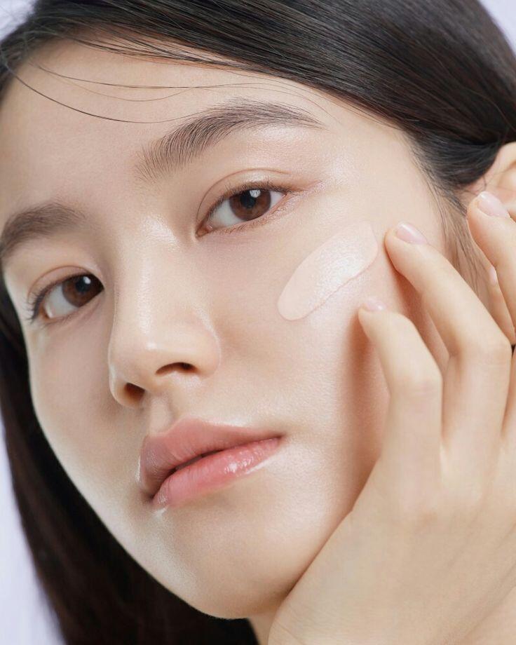 Có nên bôi lại kem chống nắng sau khi đã makeup? Học ngay 8 bí quyết sau để da vừa đẹp vừa khỏe - 4