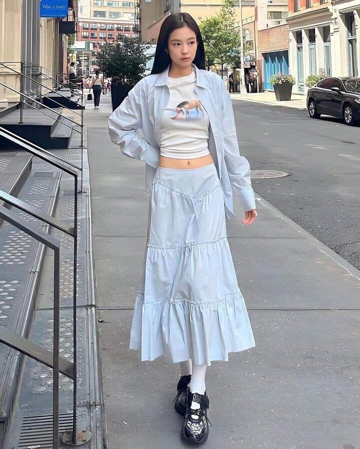Công thức lên đồ sang chảnh của &#34;Chanel sống&#34; Jennie, không cần đẹp chuẩn Hàn vẫn lên đồ &#34;cuốn&#34; khỏi bàn - 5