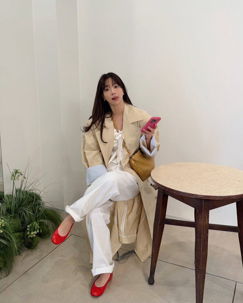Hai mỹ nhân Việt - Hàn xứng danh &#34;sách mẫu&#34; thời trang cho hội chị em 40+, phong cách phối đồ tinh tế đáng học hỏi - 8