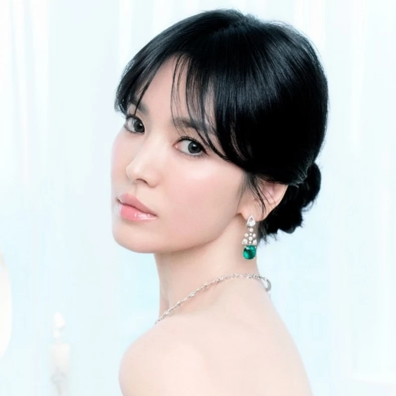 Kiểu tóc búi khiến Song Hye Kyo mê mẩn, vừa sang vừa xinh nhưng chỉ tốn 30 giây để làm - 2