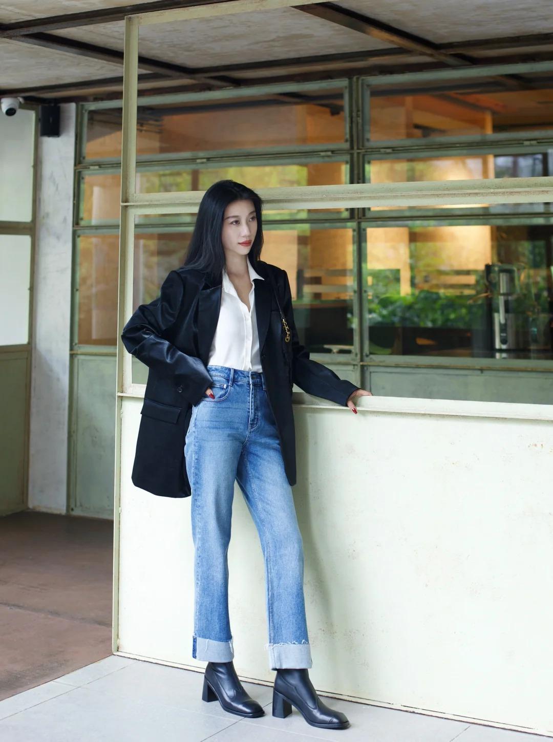 Mặc quần jeans xắn gấu nên chọn mang đôi giày nào? Thay thế giày búp bê bằng 5 kiểu này đảm bảo đẹp - 5