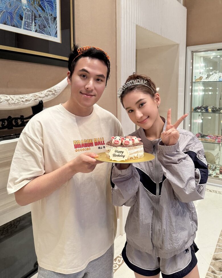 &#34;Thiên kim&#34; đẹp nhất của &#34;vua sòng bạc&#34; Macau lên thảm đỏ diện đồ sang bao nhiêu, đời thường bình dân đến giật mình - 2