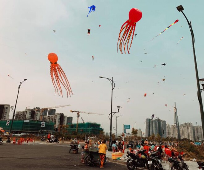 Bầu trời tuổi thơ giữa lòng Sài Gòn: Những cánh đồng thả diều đẹp nao lòng và điều cần lưu ý khi đi chơi - 5