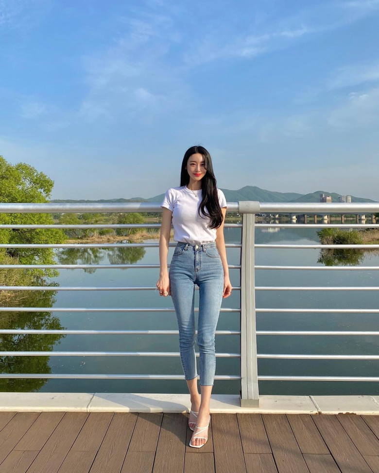 4 kiểu quần jeans "hack" dáng cực đỉnh cho người thấp: Tỷ lệ cơ thể chuẩn chỉnh chỉ trong tích tắc - 5