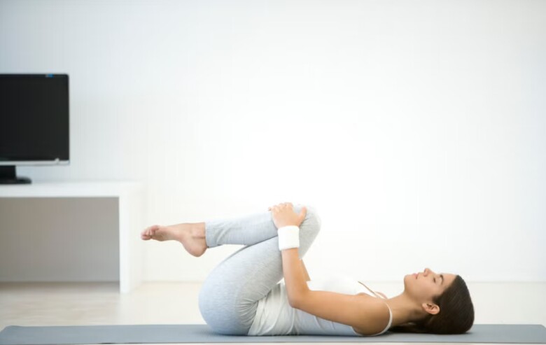 5 động tác yoga chỉ mất 10 phút &#34;đốt mỡ&#34; tương đương như chạy bộ trong một giờ, không tập nặng dáng vẫn đẹp - 6