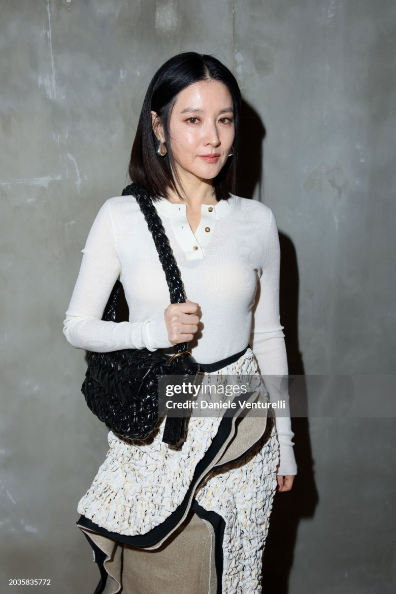 Được mệnh danh &#34;nữ thần oxy&#34;, Lee Young Ae nay lộ rõ dấu hiệu lão hóa ở tuổi 54 nhưng có một điểm vẫn đẹp ngỡ ngàng - 10
