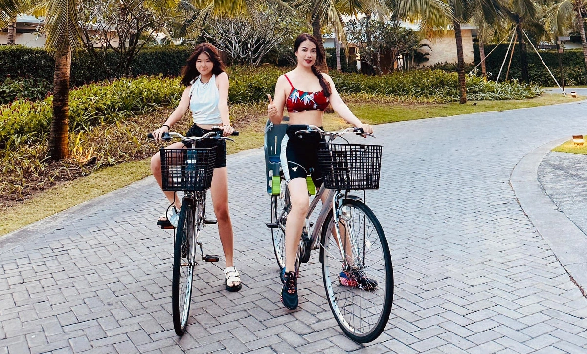 Con gái cưng nhà Trương Ngọc Ánh ăn gì mà dáng như mỹ nhân, 17 tuổi cao hơn 1,7m, được khuyên thi hoa hậu - 11