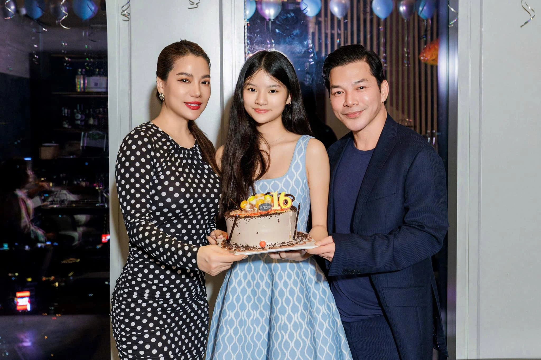 Con gái cưng nhà Trương Ngọc Ánh ăn gì mà dáng như mỹ nhân, 17 tuổi cao hơn 1,7m, được khuyên thi hoa hậu - 1