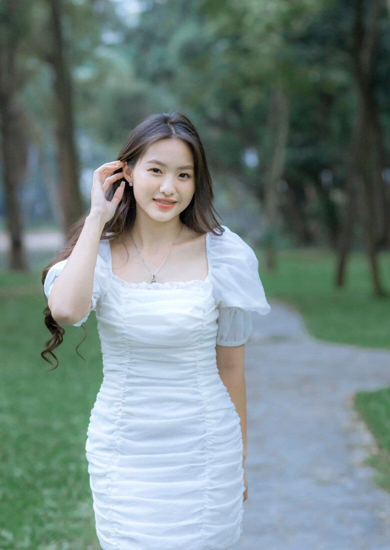 Con gái &#34;hoa khôi bóng chuyền&#34; Kim Huệ lấy hết nét đẹp của mẹ, 13 tuổi cao gần 1m70, bắp tay rắn chắc, mặt đẹp như hoa hậu - 5
