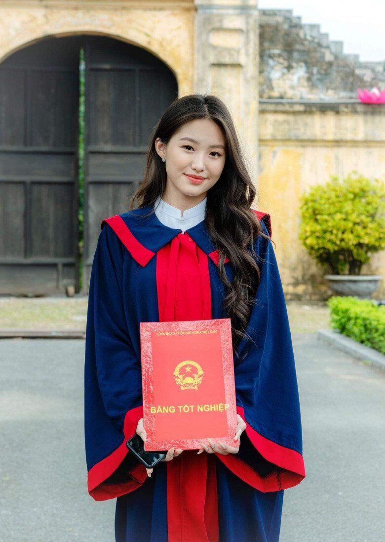 Con gái &#34;hoa khôi bóng chuyền&#34; Kim Huệ lấy hết nét đẹp của mẹ, 13 tuổi cao gần 1m70, bắp tay rắn chắc, mặt đẹp như hoa hậu - 6