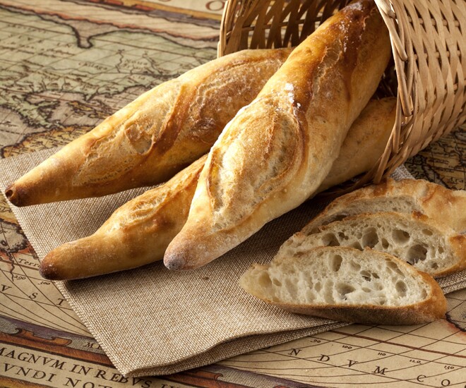 Mê ăn bánh mì như người Việt nhưng phụ nữ Pháp không dễ tăng cân, U70 dáng đẹp như thiếu nữ nhờ 2 thói quen - 2