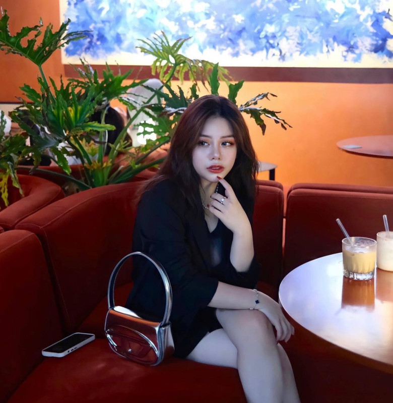 Nhan sắc dàn ái nữ kín tiếng của đại gia Việt, có con gái của Hoa hậu Việt &#34;độc nhất vô nhị&#34; xinh như hoa như ngọc - 17