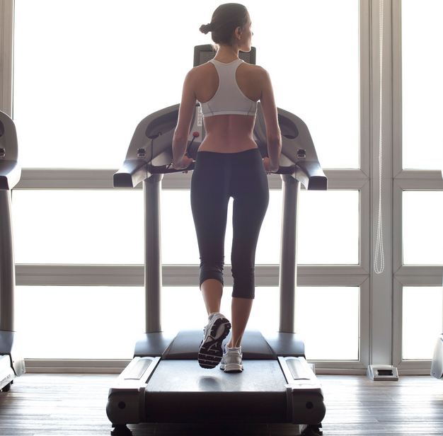Có một kiểu đi bộ ngược đời nhưng đốt cháy calo cao hơn bình thường, ai làm được hưởng vô vàn lợi ích - 4