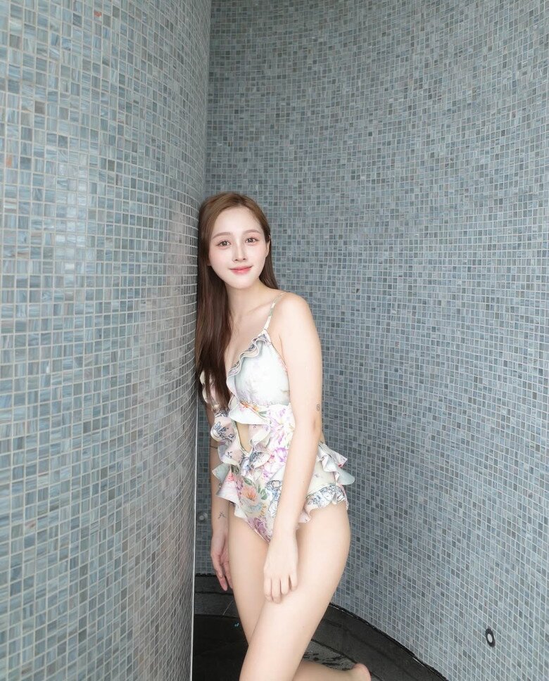 Bí quyết giảm 6,5kg trong 1 tuần: Tập 4 động tác trước khi ngủ giúp eo thon, bụng phẳng không tưởng - 2