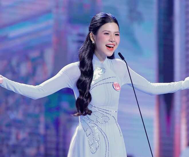 Giao diện như &#34;đúc cùng một khuôn&#34; của hai mẹ con thí sinh Hoa Hậu Việt Nam khiến dân mạng trầm trồ - 1