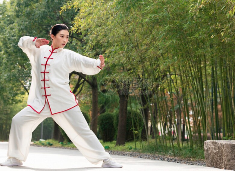 Giữ thanh xuân sau 40: 5 bài tập chống lão hóa nhẹ nhàng, đốt mỡ hiệu quả, có 1 bài tập chồng nào cũng thích vợ làm - 5