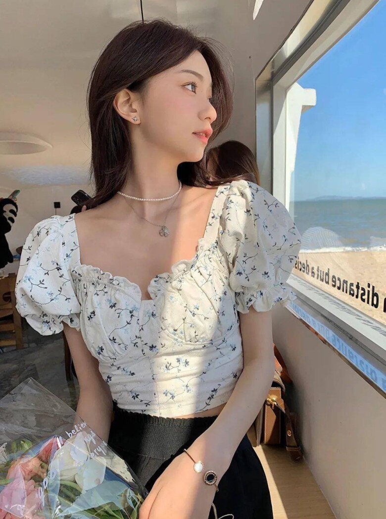 Ha Ji-won tái xuất với chiếc áo khoe eo khiến chị em “sốt rần rần”, chị em tham khảo 10 kiểu sau để biến eo bánh mì thành eo con kiến - 7