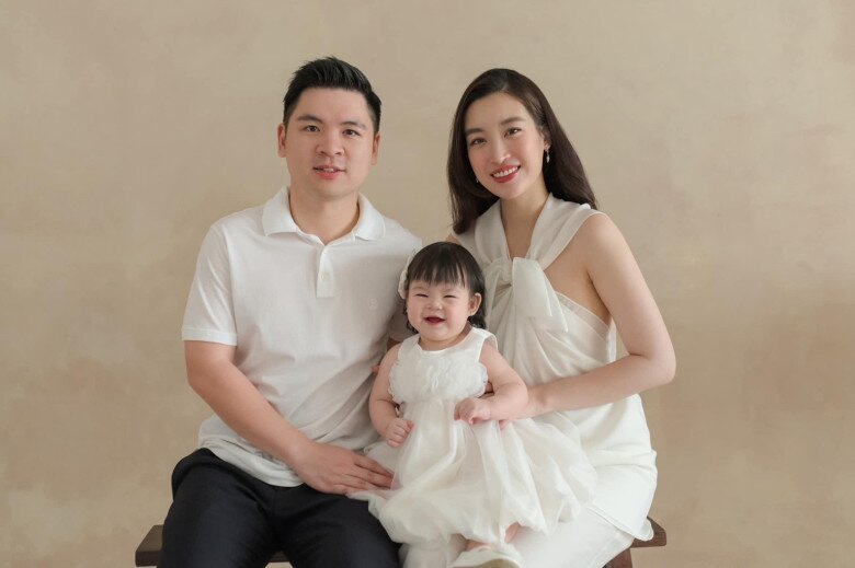 &#34;Hoa hậu nghèo nhất Việt Nam&#34; từng đeo đồng hồ vài trăm triệu nay có bộ sưu tập gần 10 tỷ, đeo món gần 7 tỷ đi bên chồng - 2