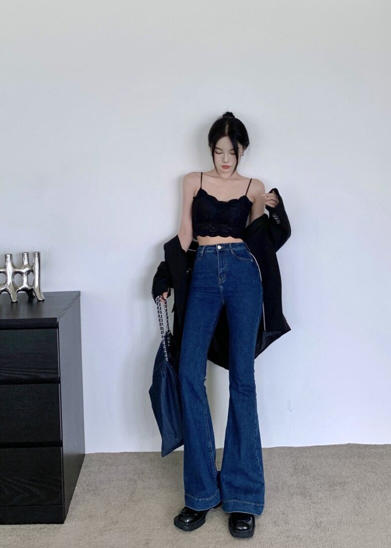 Hội sành mặc đang đua nhau săn lùng quần jeans màu gì mà lên dáng đỉnh, mặc đâu nổi đó? - 4