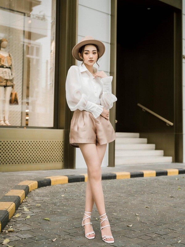 Mặc quần short mang giày gì đẹp? Gợi ý chị em top 7 kiểu giày nịnh dáng nhất khi mặc cùng quần ngắn - 2