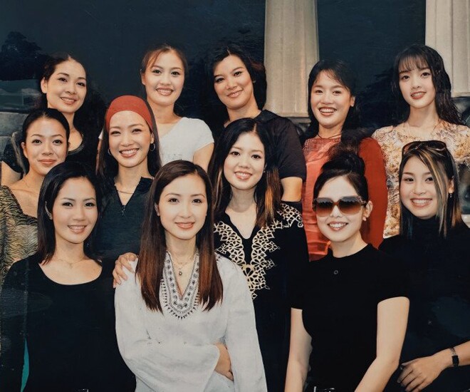 Ngỡ ngàng nhan sắc giai nhân Việt thời son trẻ: Khánh Huyền tựa nữ thần không cần dao kéo, Vân Dung chuẩn hoa hậu - 1