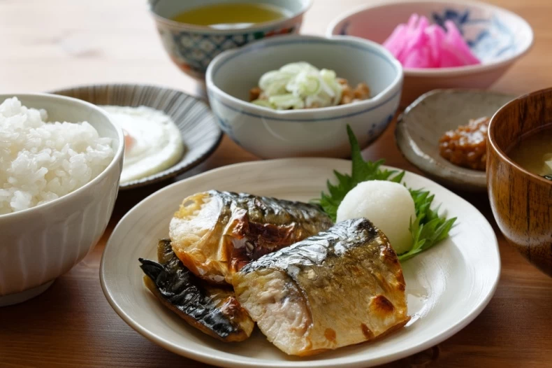 Người Nhật gầy nhất nhì thế giới không phải vì ăn kiêng hay tập luyện: Bí quyết nằm ở 10 thực phẩm giảm cân “thần kỳ” - 2