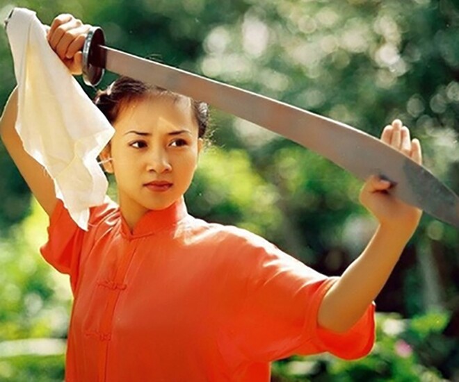 "Nữ hoàng Wushu" Thúy Hiền hậu giải nghệ, có body cực bén ngót, đẹp không thua mỹ nhân showbiz - 1