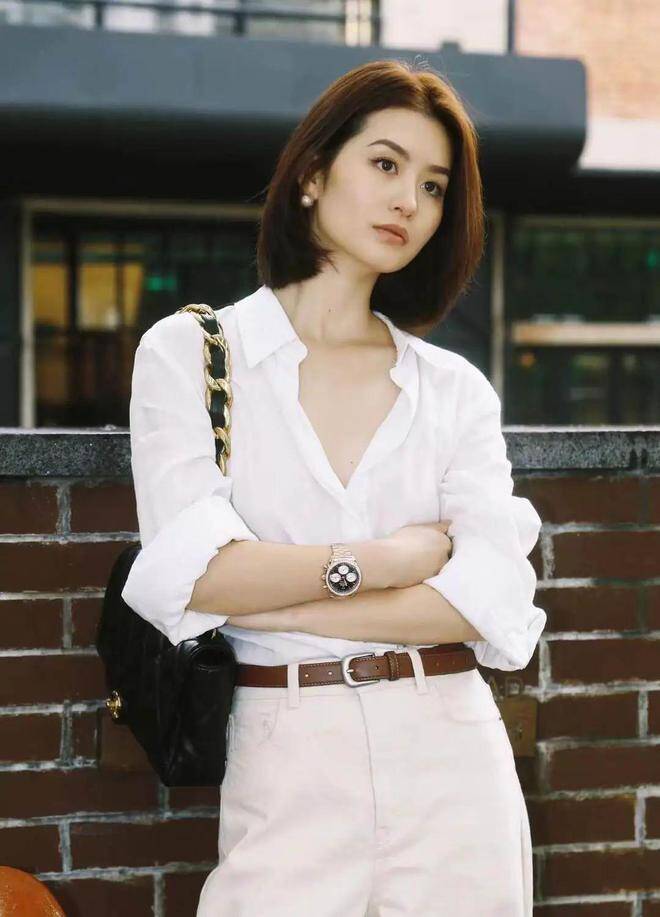 Phụ nữ ăn mặc theo 4 kiểu này đáng sợ hơn tăng cân hay nếp nhăn, khiến vẻ ngoài như tăng thêm chục tuổi - 9