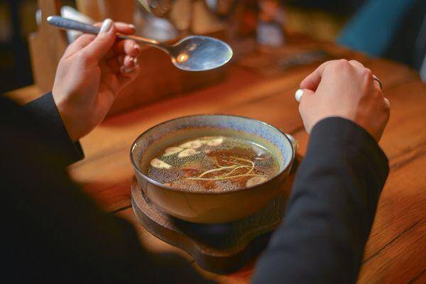 Phụ nữ 40+ dễ tích mỡ, tập ngay 10 thói quen này dáng ngày càng thon, chồng khen, bạn bè hỏi xin bí quyết - 7