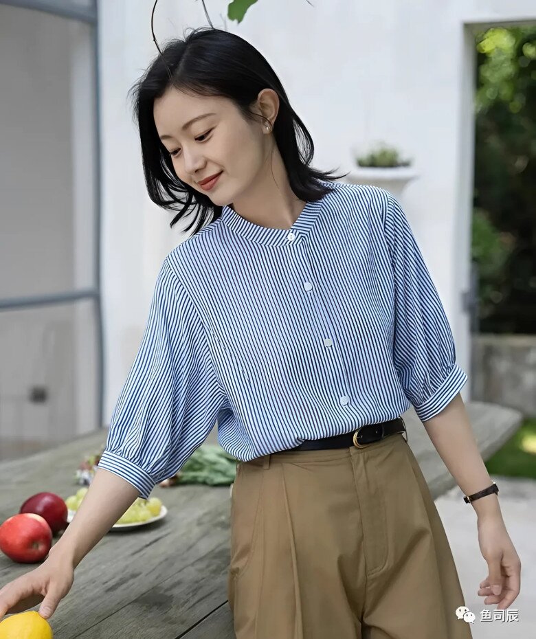 Quần ống rộng màu này trẻ hơn quần đen, sang hơn quần trắng và ai cũng có thể mặc đẹp - 10