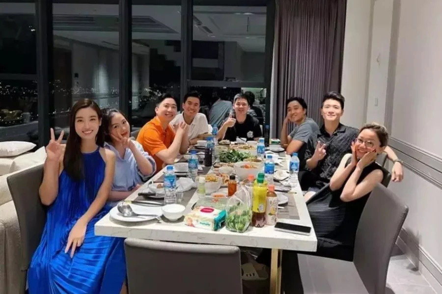 Sao Việt mặc lại đồ cũ khi bầu bí vẫn &#34;chặt chém&#34;: Bí kíp phối đồ đẹp miễn chê, tiết kiệm tiền triệu cho mẹ bầu sành điệu - 5