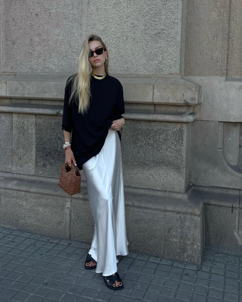 Sở hữu chân váy trắng nhưng không biết phối với gì trong tủ đồ, 5 outfit “cứu nguy” chuẩn xinh, cứ diện là đẹp - 2