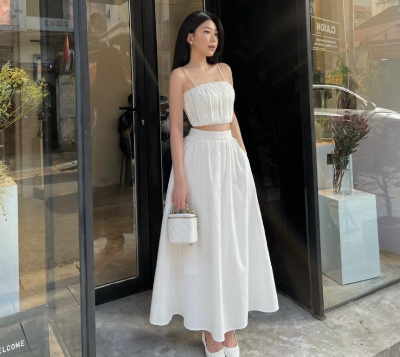 Sở hữu chân váy trắng nhưng không biết phối với gì trong tủ đồ, 5 outfit “cứu nguy” chuẩn xinh, cứ diện là đẹp - 13