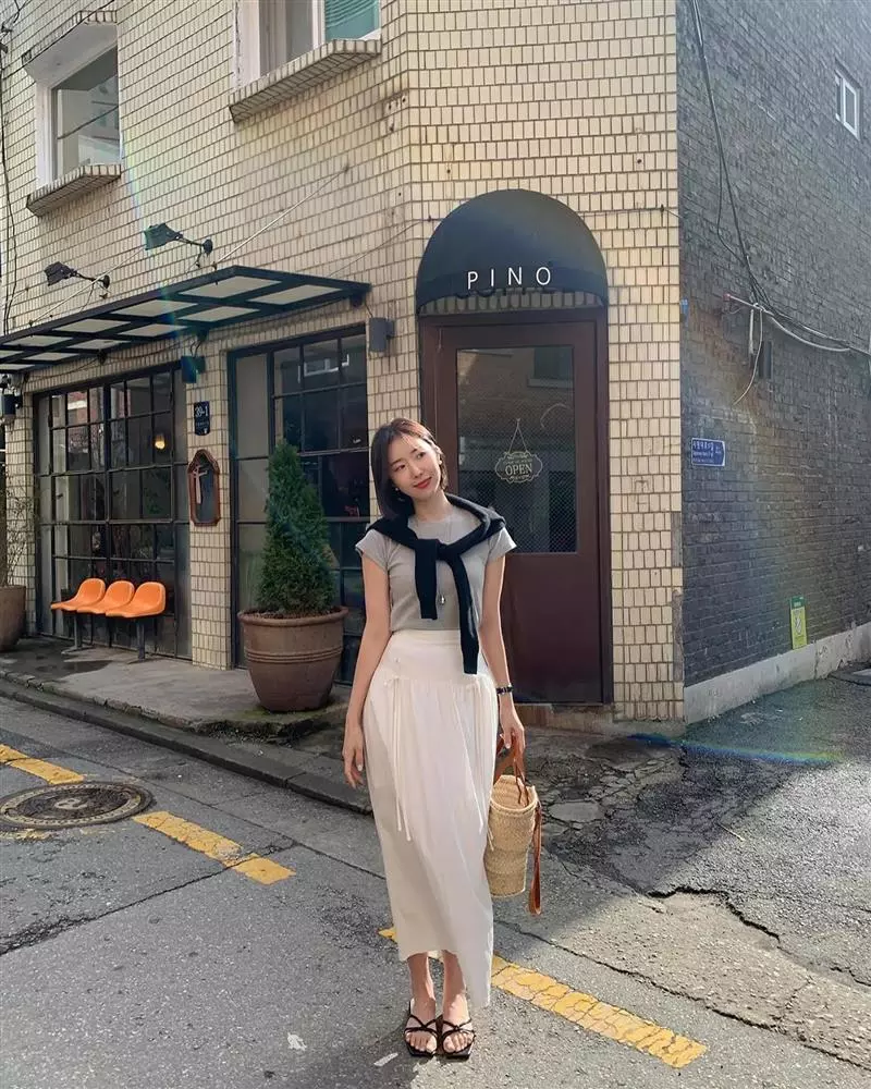 Tại sao người sành thời trang không mặc quần short với áo phông? Họ diện kiểu này trông cao cấp hơn hẳn - 6