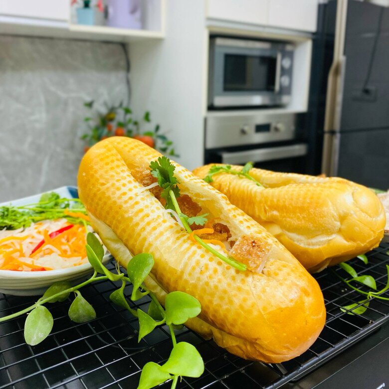 Bánh mì heo quay đơn giản mà ngon, thơm phức cho bữa sáng cuối tuần - 9
